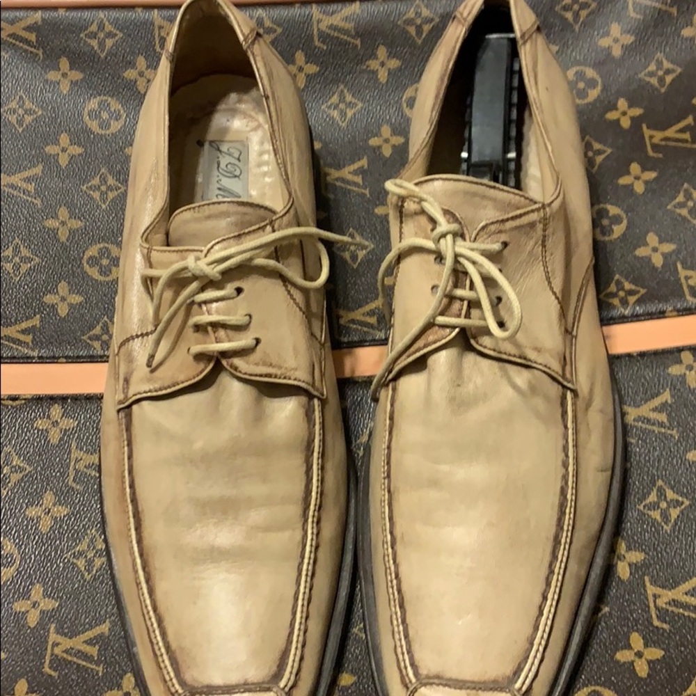Toscana lace ups